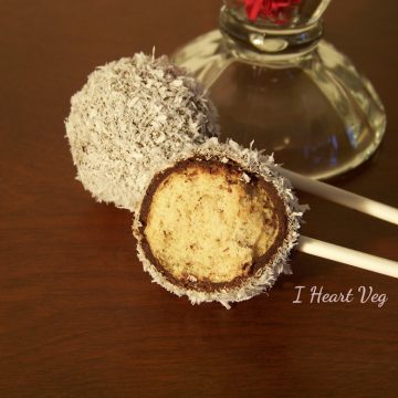 Snowflake Coconut Cake Bite Pop Dozen